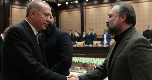 Erdogans lika slavenajam aktierim smieties ar savu "Reis" humoru