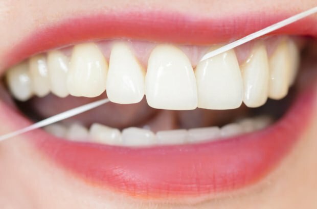 Vai zobu bakstāmie būtu jāizmanto mutes dobuma un zobu tīrīšanai?