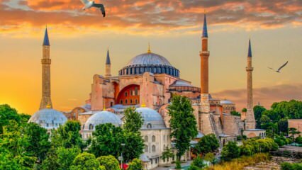 Kur un kā nokļūt Hagia Sofijas mošejā? Kurā rajonā atrodas Hagia Sophia mošeja