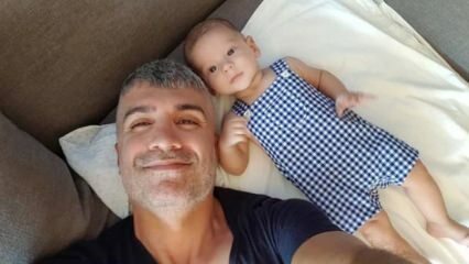 Özcan Deniz dēls ir 9 mēnešus vecs