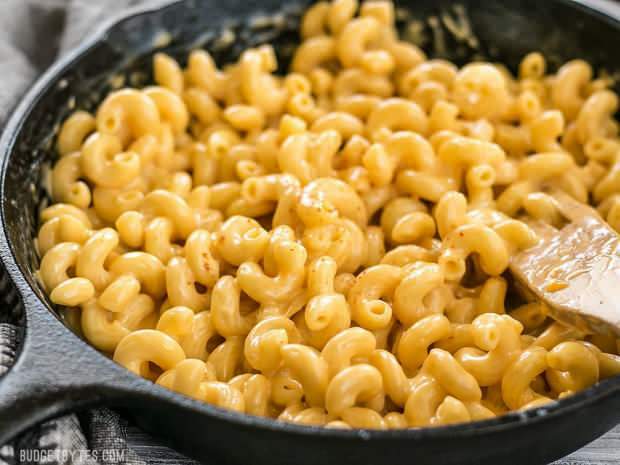 Kas ir Mac un siers un kā pagatavot oriģinālu Mac un sieru?