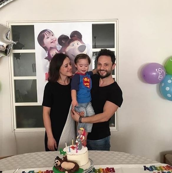 Dzimšanas dienas pārsteigums no dziedātāja Özgün viņa dēlam Ediz!