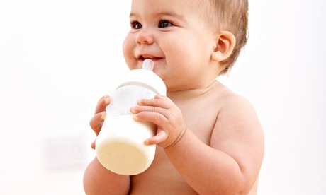 Pareizi lietojiet, dodot bērnam pienu!
