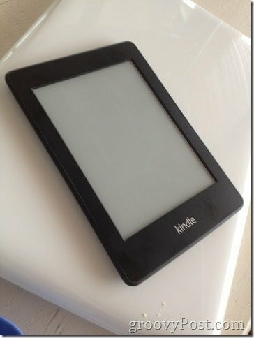Kindle Paperwhite ir izslēgts (ar sīkfailu drupatām)