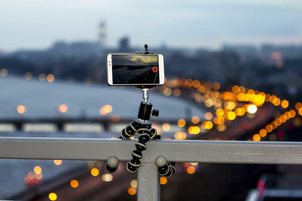 Joby GorillaPod līnija ietver elastīgus statīvus gan viedtālruņiem, gan kamerām.