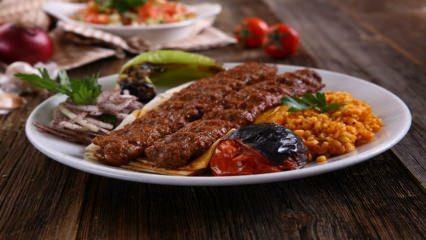 Kā pagatavot īstu Adanas kebabu? Mājas Adanas kebaba recepte