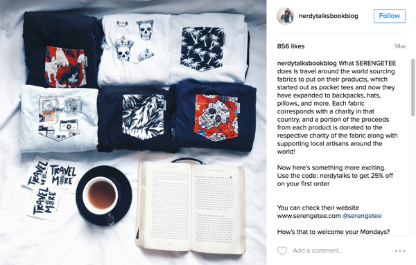 Nerdy Talks Book Blog raksturo Serengetee produktus un informē sekotājus par cēloņu vietnē Instagram.