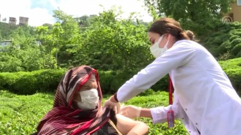 Veselības aprūpes speciālistu "vakcinācija" mainās sarežģītajā Melnās jūras austrumu ģeogrāfijā