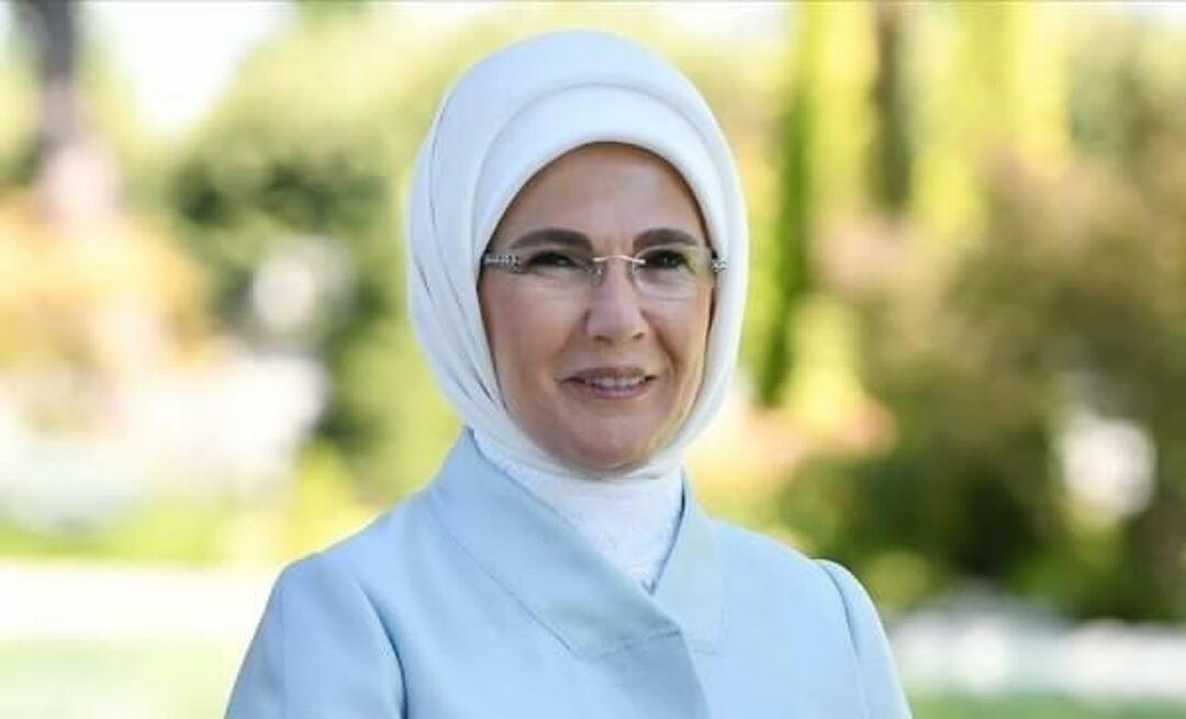 Emine Erdogan dalījās ar Vanas ezeru: "Vanas ezerā kā daļa no Zero Waste Blue kustības..."