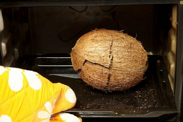 Kā sagriezt kokosriekstu