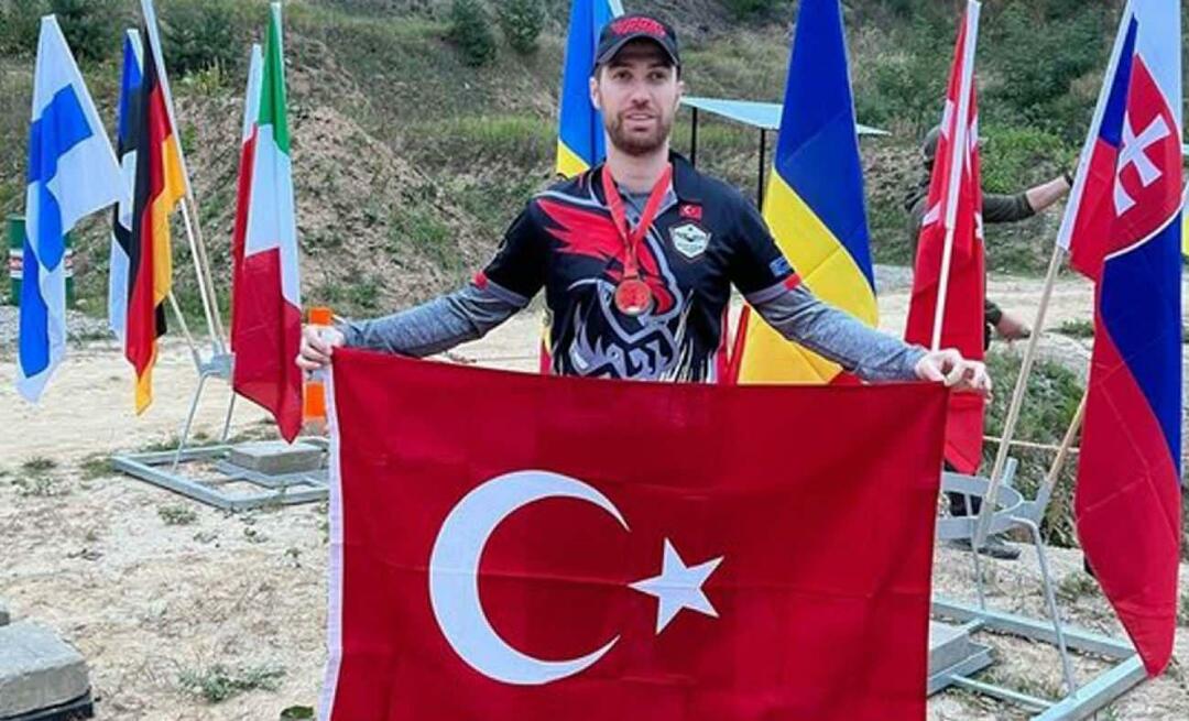 Sedas Sajanas dēls Ogulkans Engins Polijā lepni vicina Turcijas karogu!