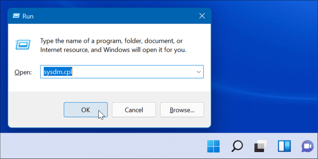 Palaidiet sysdm-cpl fix Windows uzdevumjoslu, kas tiek rādīta pilnekrāna režīmā