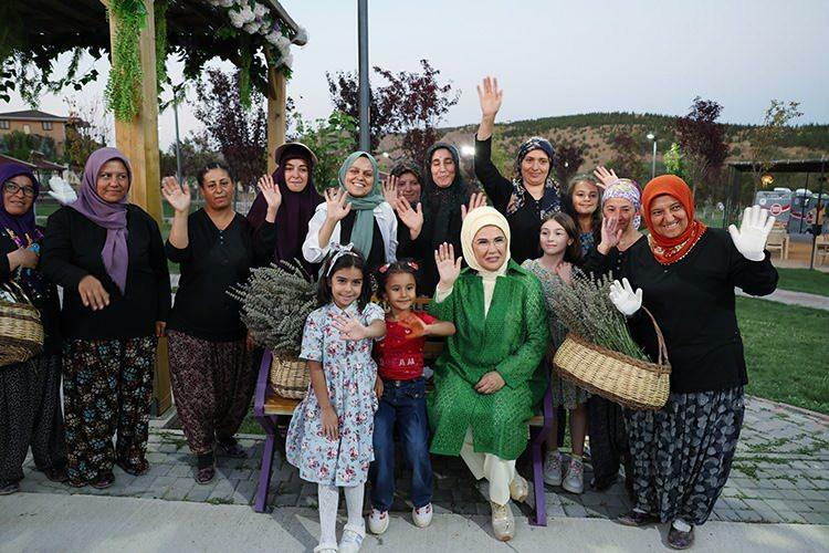 Emine Erdogan lavandas dārzs