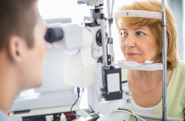 Kādi ir acu spiediena (glaukomas) simptomi? Vai tiek veikta acu spiediena ārstēšana? Ārstēšana, kas ir piemērota acu spiedienam ...