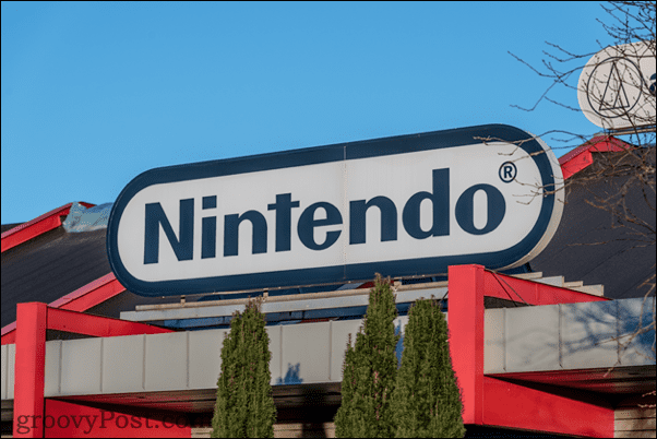 Nintendo logotips uz ēkas