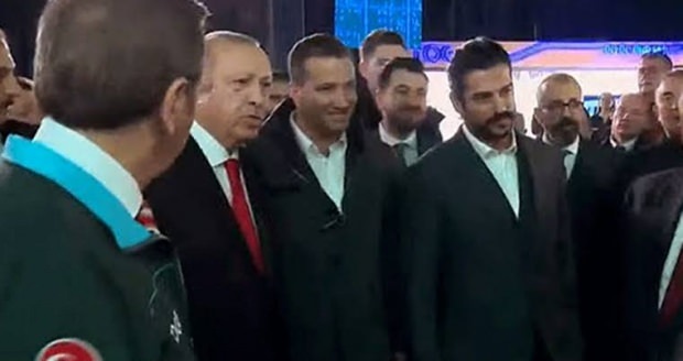 Prezidents Recep Tayyip Erdogan un Burak Ozchivit 