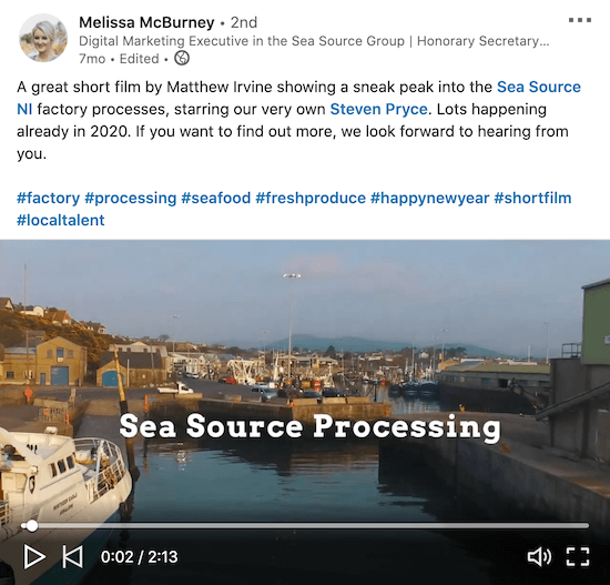jūras video avota grupas Melissa Mcburney linkedin videoklipa piemērs, kurā parādīti daži viņu rūpnīcas procesu aizkulises