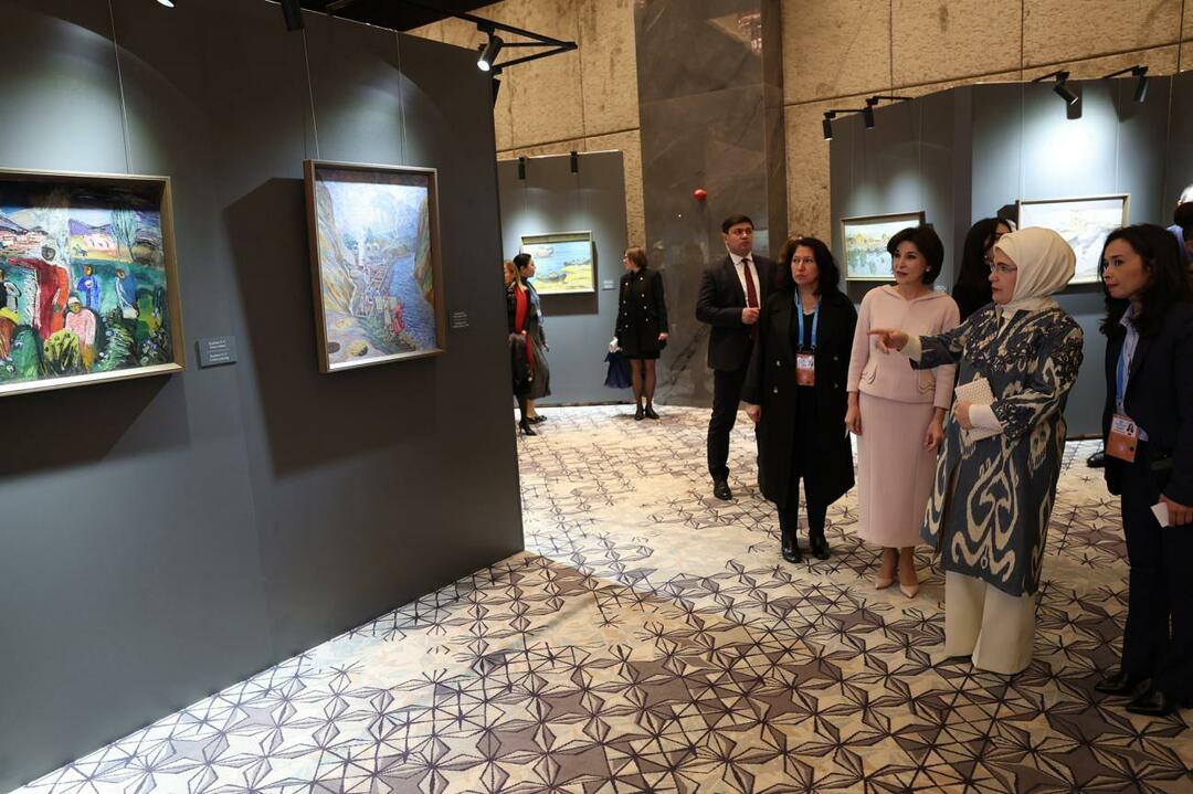 Emine Erdogan apmeklēja Uzbekistānas krāsu izstādi Samarkandā