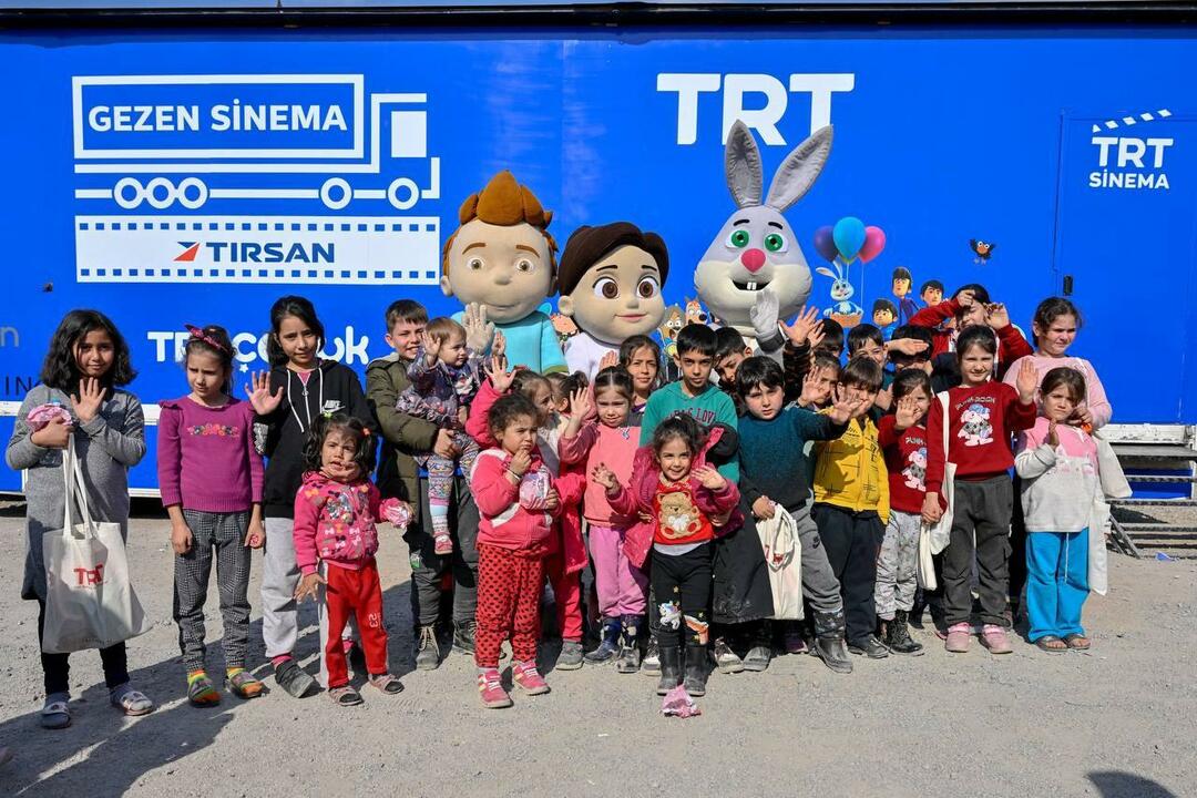 TRT Gezen Cinema radīja smaidu zemestrīces upuru sejās