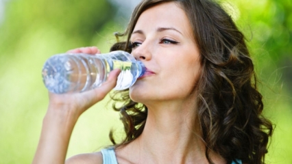 7 situācijas, kurās nevajadzētu dzert ūdeni