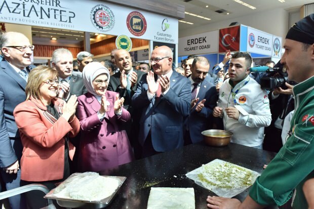 Pirmā lēdija Erdoğana apmeklēja Gaziantep kabīni