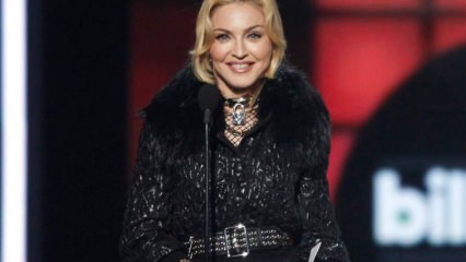Pavāra paziņojums no Madonnas uz 810 tūkstošiem TL