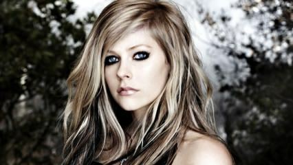 Satriecošs Avrilas Lavignes paziņojums: Es gribu būt laimīgs!