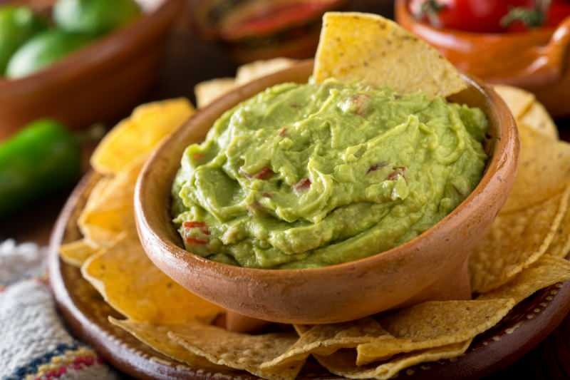 Kas ir guacamole mērce un kā tiek pagatavota Guacamole mērce? Meksikas Guacamole mērces recepte