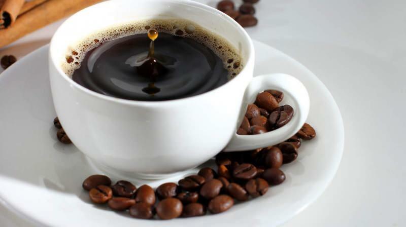 Vai ir kaitīgi dzert kafiju brokastīs?