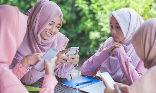 Kādai vajadzētu būt draudzības attiecībām saskaņā ar islāmu?