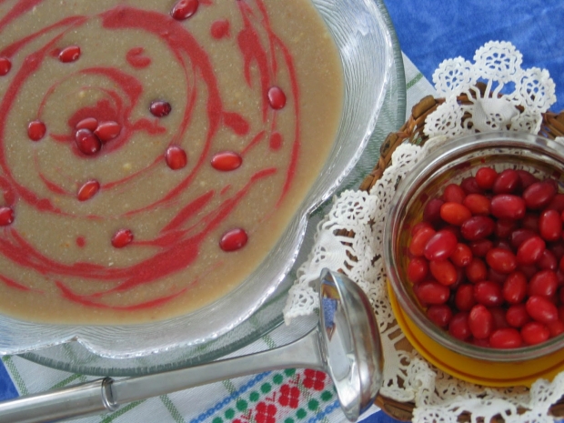 Kā no dzēriena pagatavot dzērveņu tarhana? Gardas zupas recepte no dzērveņu tarhana