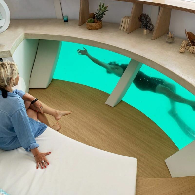 Pasaulē pirmā peldošā ekoloģiskā luksusa viesnīca, kuru iedvesmojusi Džeimsa Bonda filma: 'Anthenea'
