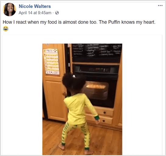 Nikola Voltersa ievietoja Facebook videoklipu ar savu jauno meitu, kura pie pidžamas dejo cepeškrāsns priekšā, gaidot, kamēr ēdiens būs gatavs.