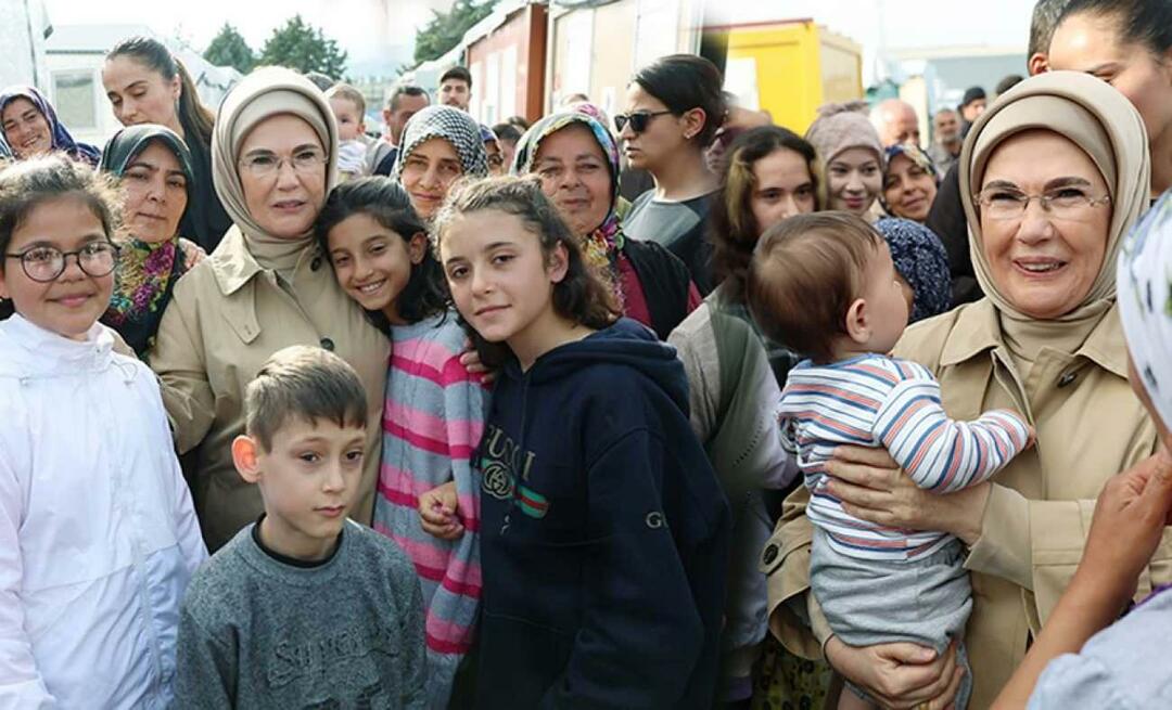 Emine Erdogan tikās ar zemestrīces upuriem Hatajā