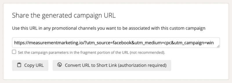 daļējs Google kampaņas URL veidotāja ekrānuzņēmums, kurā parādīts, kāds varētu būt gatavs URL