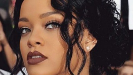 Jauna albuma labas ziņas no Rihannas viņas faniem!