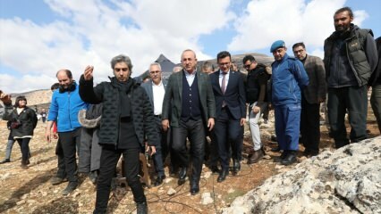 Mevlüt Çavuşoğlu apmeklēja krampju sēriju komplektu