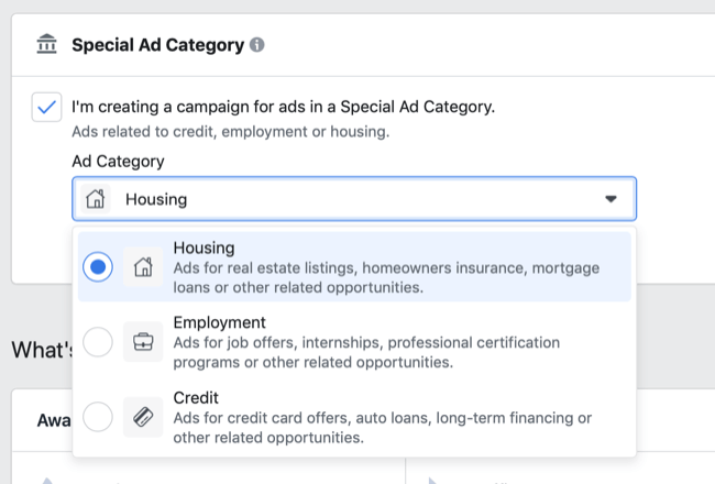 Facebook īpašās reklāmu kategorijas opcijas nolaižamajā izvēlnē Reklāmu kategorija