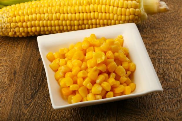Kā mājās pagatavot vārītu kukurūzu? Kā noņemt vārītu kukurūzu?