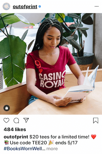 Instagram biznesa ziņojums ar personu, kas valkā produktu