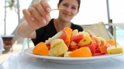 Kad uzturā ēst augļus? Vai novēlota ēšanas augļi pieņemas svarā?