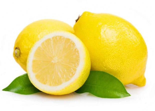 Sienu traipu noņemšana ar citronu