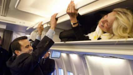 1. aprīļa Jill Biden joks reportieriem lidmašīnā!