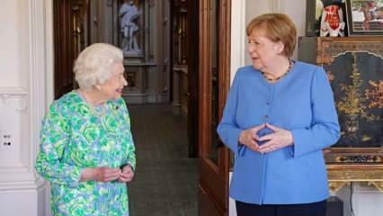Karaliene Īpaša Elizabetes dāvana Vācijas prezidentei Angelai Merkelei!