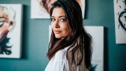 Nurgül Yeşilçay atklās savu pirmo izstādi ārzemēs!