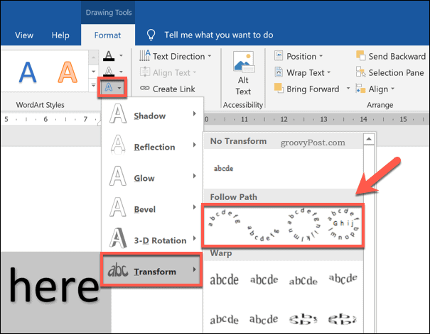 Izliekta WordArt stila izvēle programmā Word