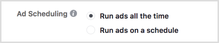 Kad iestatāt savu Facebook kampaņu, atlasiet Rādīt reklāmas grafikā.