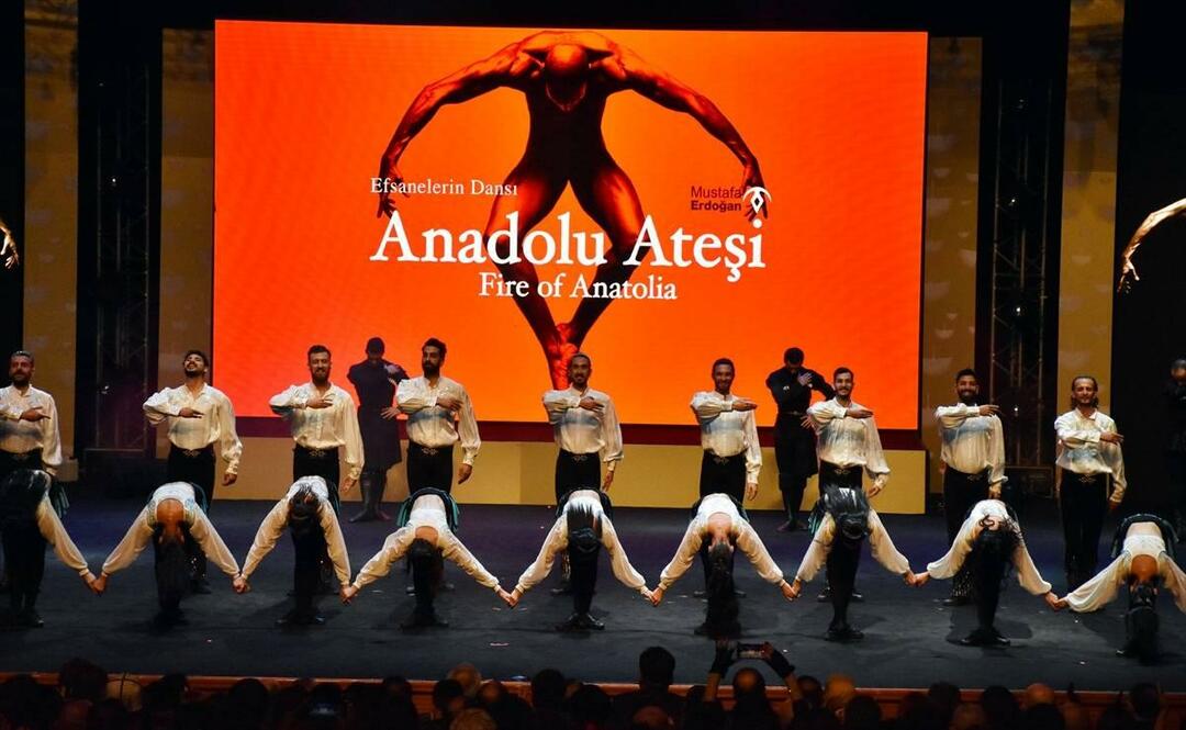  2. Korkut Ata turku pasaules filmu festivāls Fire of Anatolia deju grupa