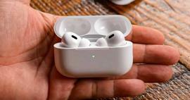 AirPods 3. Kādas ir atšķirības starp nākamo paaudzi un AirPods Pro?