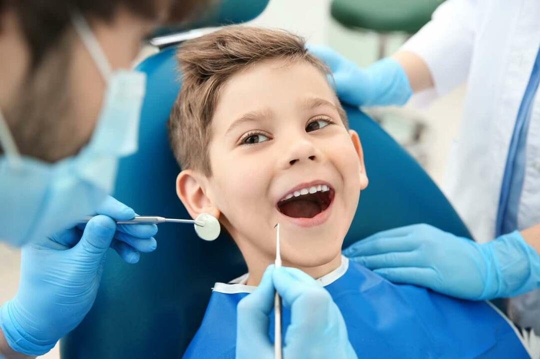 Kad bērniem jāsaņem zobu aprūpe?